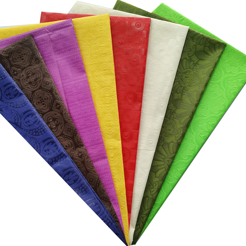 TMIE-08-2-2 110GSM Îmbrăcăminte de lucru cu greutate medie Îmbrăcăminte Țesătură simplă Vopsită în culori strălucitoare cu design 3D de flori viu Țesătură din popelin din poliester în relief