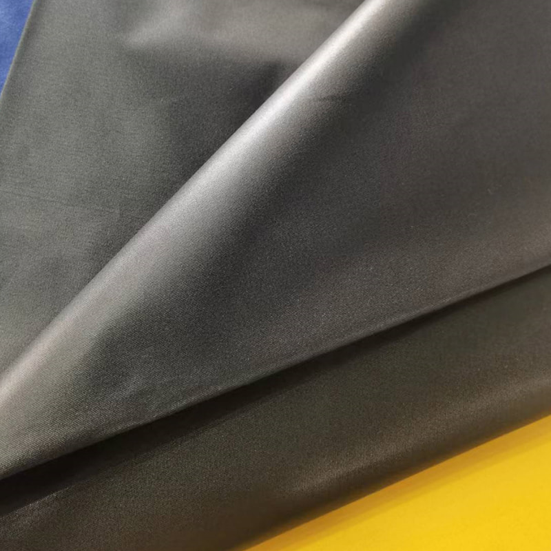 TMIE-08-1-3 Pânză de rochie respirabilă Lățimea 115CM Greutate 90GSM Ingredient Poliester Vopsit cu țesătură netedă de poliester din popelin lustruit