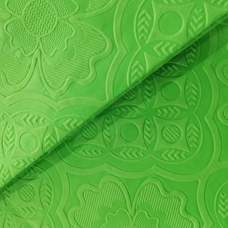 TMIE-08-2-2 110GSM Îmbrăcăminte de lucru cu greutate medie Îmbrăcăminte Țesătură simplă Vopsită în culori strălucitoare cu design 3D de flori viu Țesătură din popelin din poliester în relief